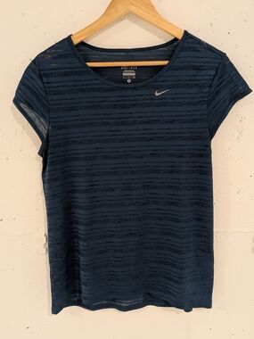 Nike Women's Short Sleeve Athletic Top in Navy Stripe